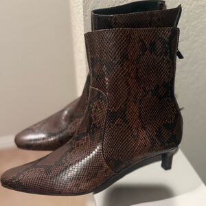 Brand New Women’s Time & Tru Snake Print Kitten Heel ankle boot